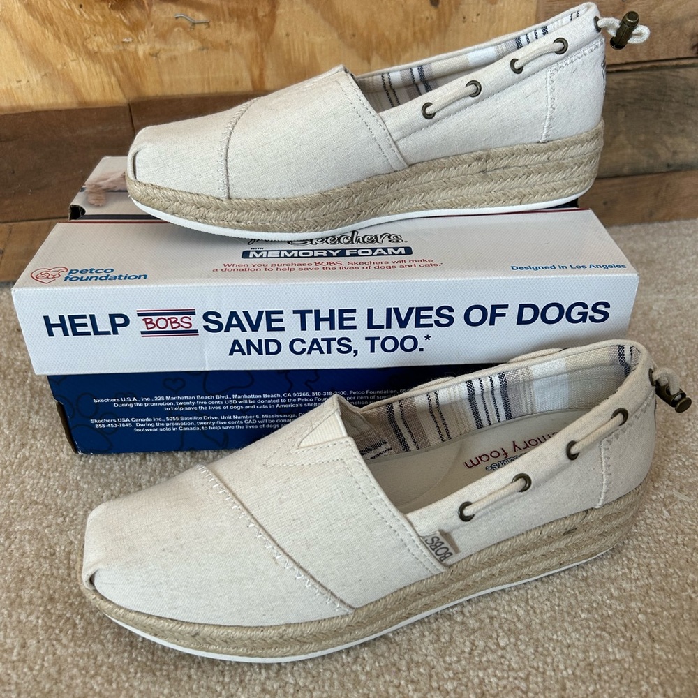 NWT Sketchers memory foam | women’s 8.5